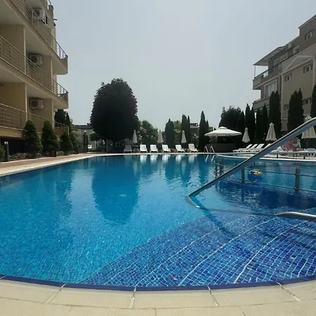 Apartment Bratanov Iris Studio *